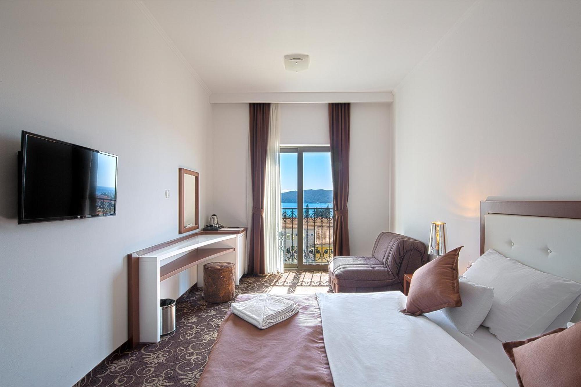 Hotel Pozzo Budva Exterior foto